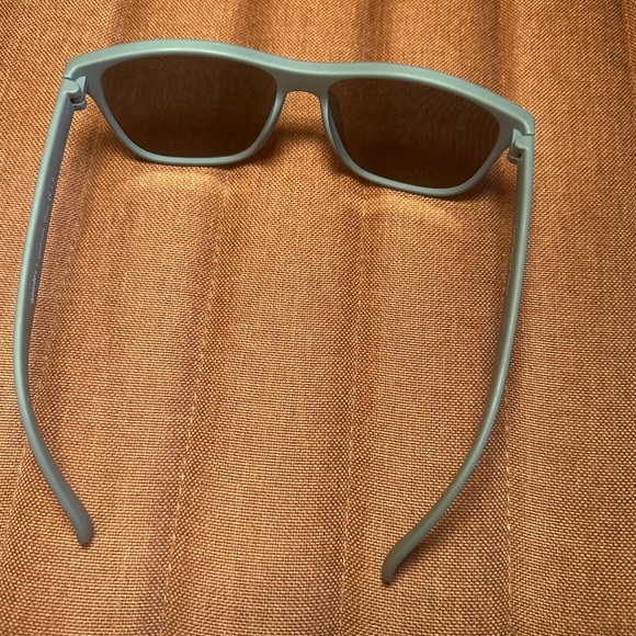 Goodr VRG Sunglasses - Picture 3 of 5